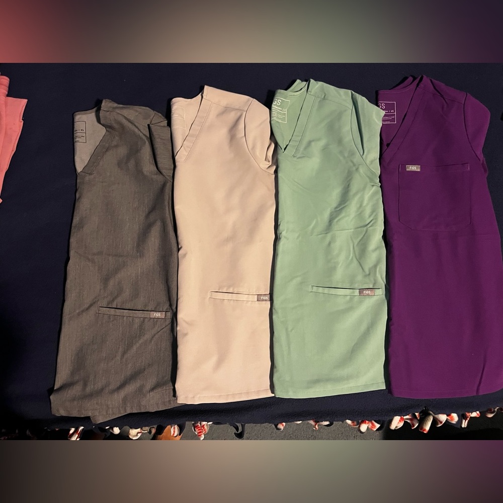 Figs XS Scrub tops